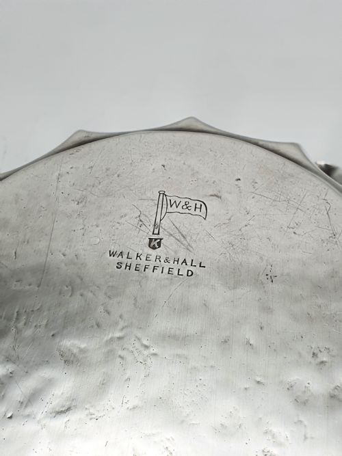 ANTIQUE WALKER HALL SILVER PLATE SERVING DISH WITH FLORAL ENGRAVING CIRCA 1890 - ADDITIONAL PHOTO 5