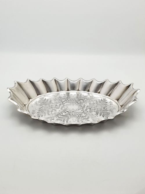 ANTIQUE WALKER HALL SILVER PLATE SERVING DISH WITH FLORAL ENGRAVING CIRCA 1890 - ADDITIONAL PHOTO 6