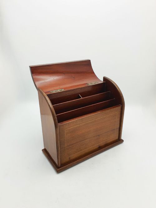 NICE ANTIQUE EDWARDIAN MAHOGANY HINGEDLID DESK TIDY WITH INLAID DETAIL CIRCA 1905