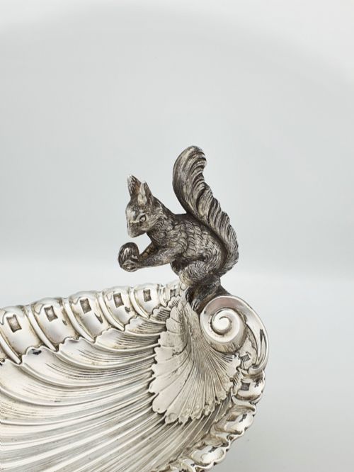 CHARMING WMF SILVERPLATED SQUIRREL NUT DISH CIRCA 1920 - ADDITIONAL PHOTO 3