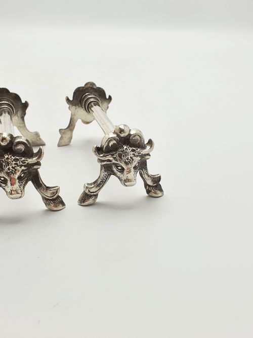 PAIR OF NICE ANTIQUE VICTORIAN SILVER PLATED BULL HEAD KNIFE RESTS CIRCA 1880 - ADDITIONAL PHOTO 4