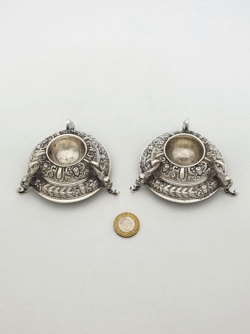 STRIKING PAIR OF ANTIQUE VICTORIAN STERLING SILVER SALT CELLARS LONDON 1870 - ADDITIONAL PHOTO 10
