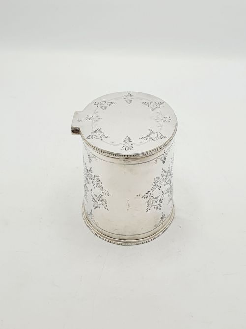 ANTIQUE EDWARDIAN SILVER PLATED ENGRAVED TEA CADDY WITH SHELL SPOON CIRCA 1905 - ADDITIONAL PHOTO 5