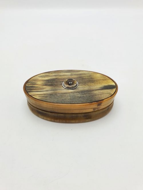 ANTIQUE VICTORIAN HORN SNUFF BOX WITH FACETED CITRINE DECORATION CIRCA 1880 - ADDITIONAL PHOTO 1