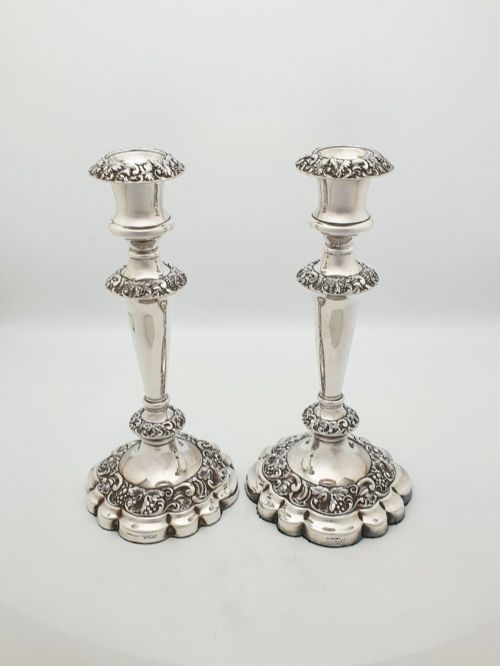 NICE PAIR OF MAPPIN WEBB SILVER PLATED CANDLESTICKS CIRCA 1920 - ADDITIONAL PHOTO 3