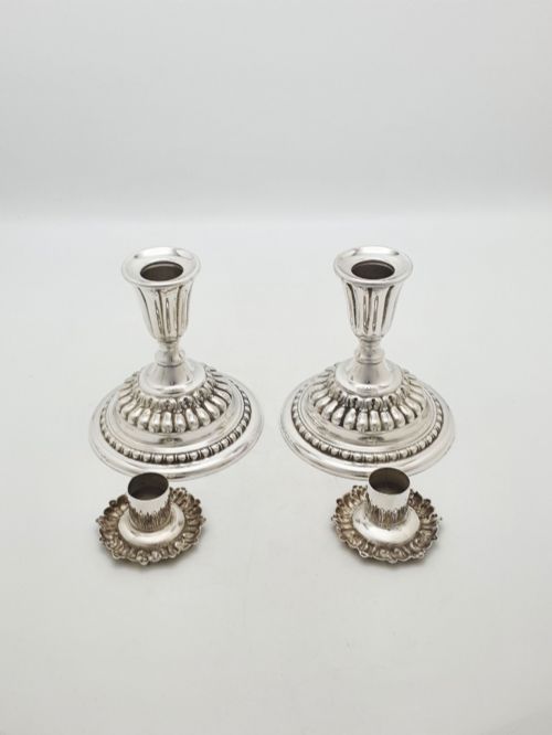 PAIR OF ANTIQUE EDWARDIAN SILVER PLATED LOW CANDLESTICKS CIRCA 1905 - ADDITIONAL PHOTO 2