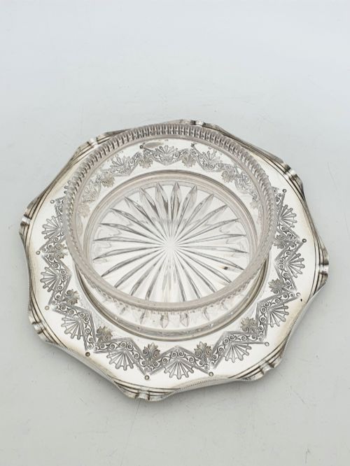 ANTIQUE VICTORIAN SILVER PLATED BUTTER DISH WITH GLASS LINER CIRCA 1890 - ADDITIONAL PHOTO 2