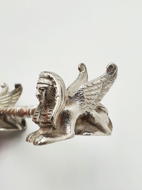 PAIR OF ANTIQUE EGYPTIAN REVIVAL SILVER PLATED SPHINX KNIFE RESTS CIRCA 1880 - ADDITIONAL PHOTO 4