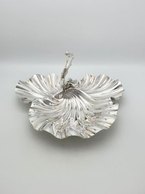 ANTIQUE VICTORIAN SILVER PLATED SHELL DISH WITH STYLISED CORAL HANDLE CIRCA 1880 - ADDITIONAL PHOTO 1