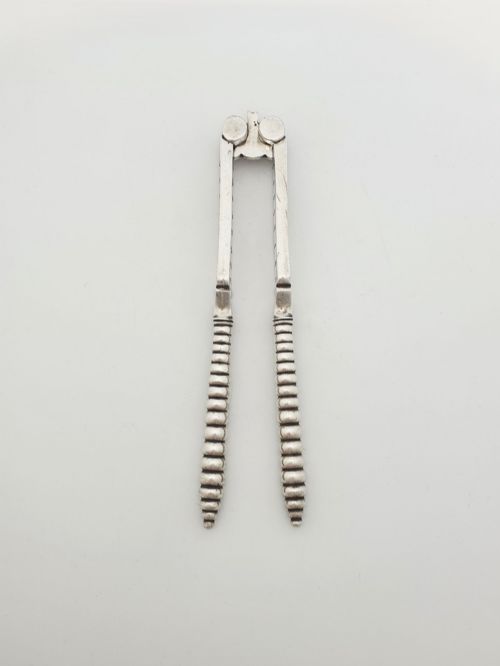 ANTIQUE VICTORIAN SILVER PLATED LOBSTER CRACKERS CIRCA 1890