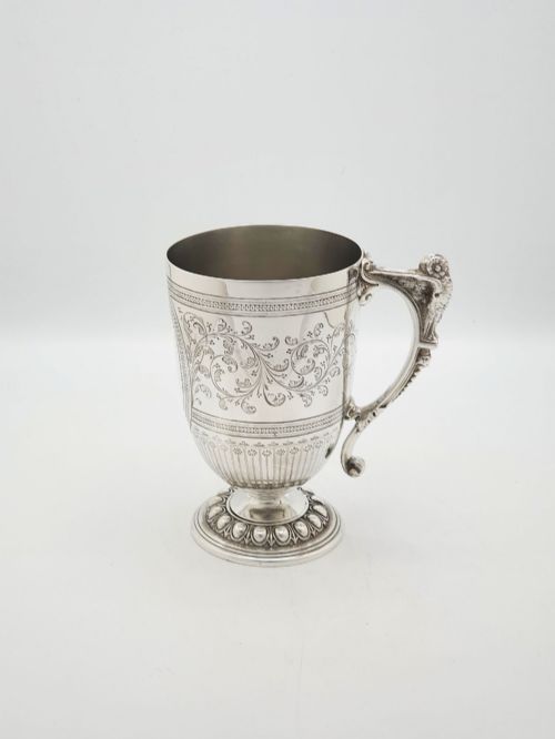 FABULOUS ANTIQUE EDWARDIAN SILVER PLATED TANKARD WITH OWL HANDLE CIRCA 1905