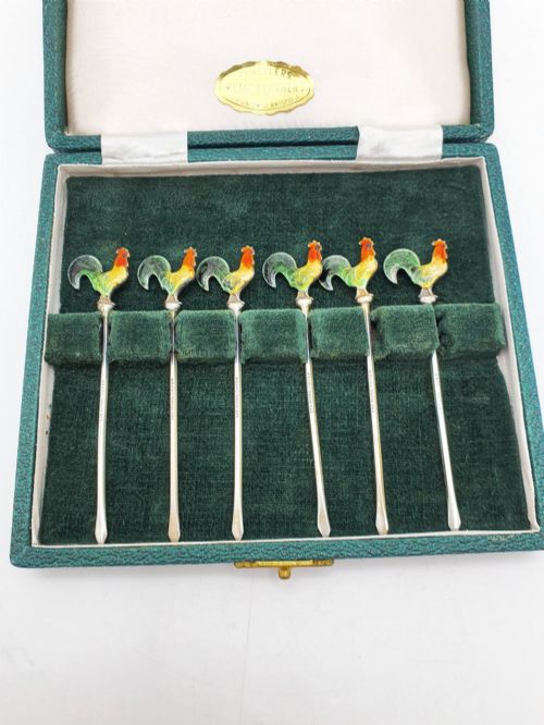 BEAUTIFUL SET OF ENAMELLED AND SILVER COCKTAIL STICKS CIRCA 1930 - ADDITIONAL PHOTO 1
