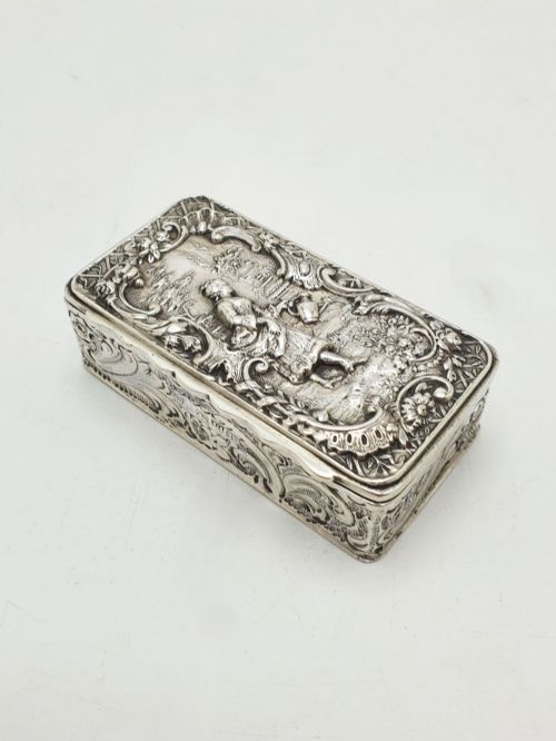Antique Victorian Sterling Silver Repoussé Snuff Box With Gilt Interior - 1900
