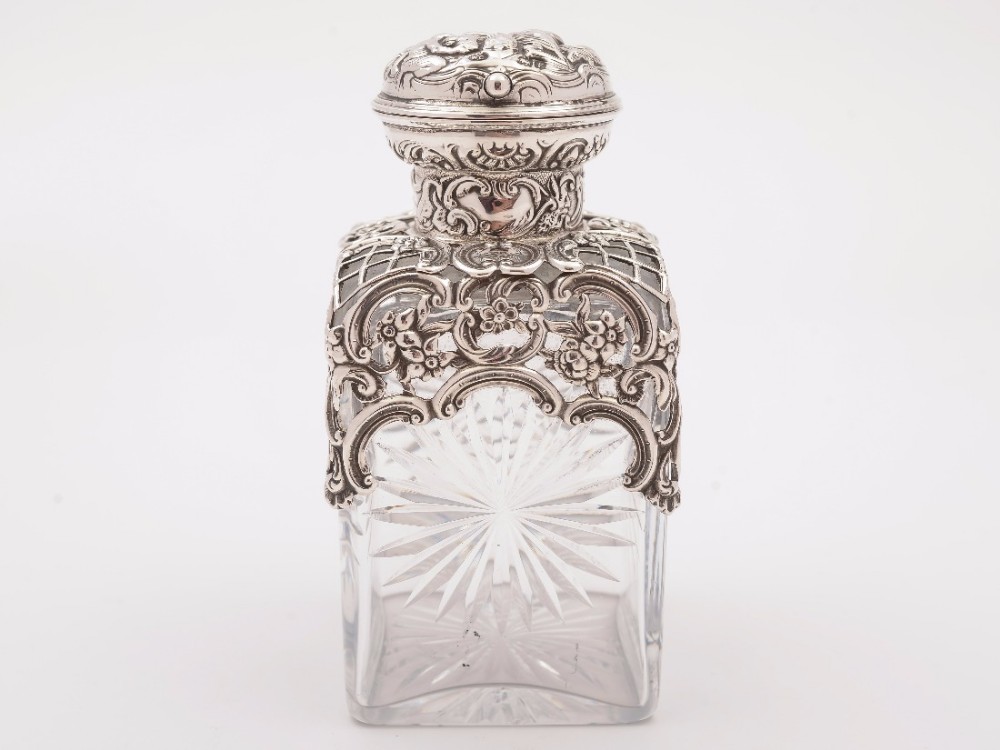 Early 20th Century Silver Topped Scent Bottle, London 1901