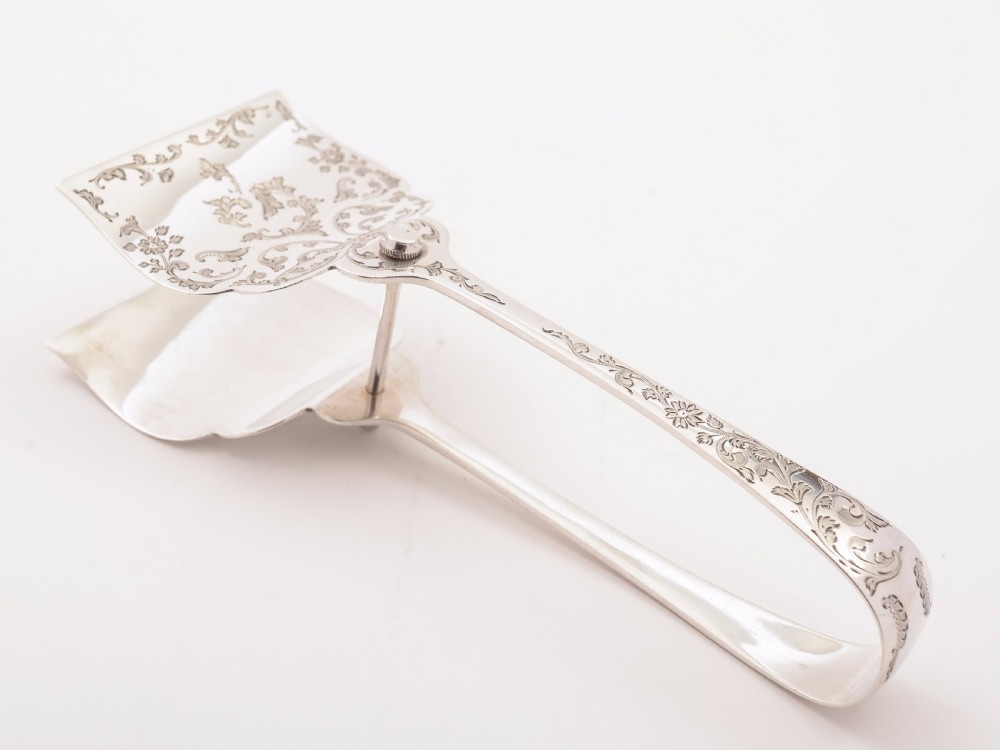 Edwardian Silver Serving Tongs, Sheffield 1909 View III
