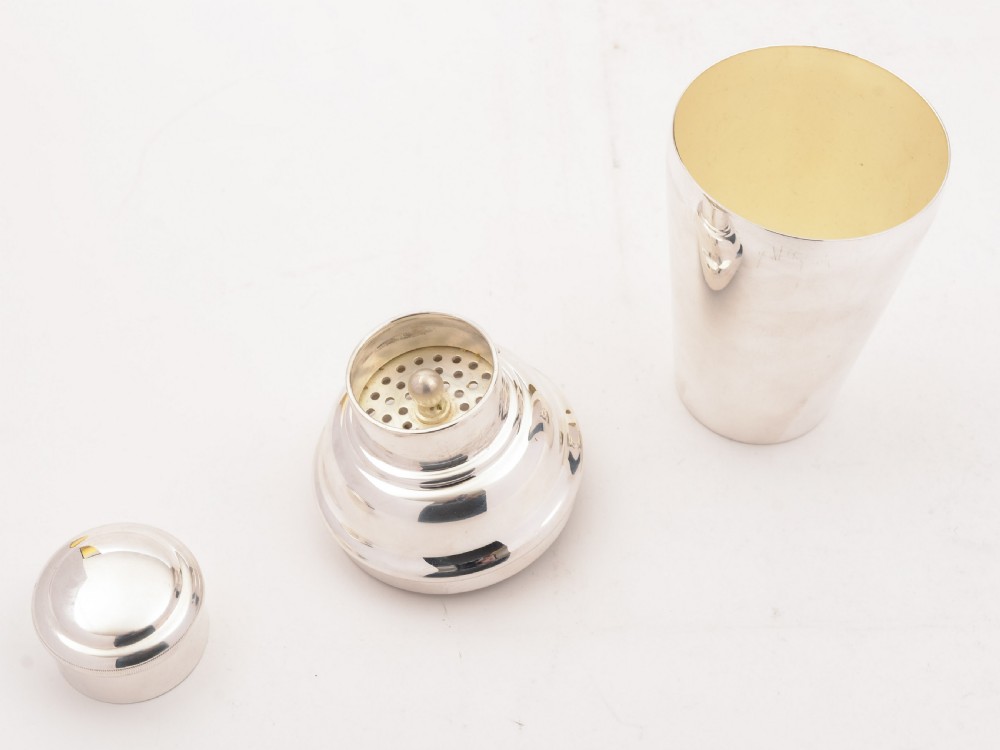 Good Art Deco Silver Plated Cocktail Shaker, Circa 1930 View IV