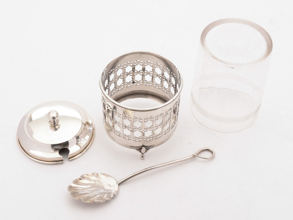 Nice Silver and Glass Preserve Pot, Birmingham 1919 View III
