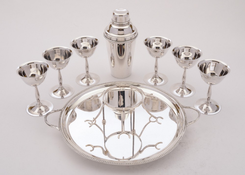 Superb Art Deco Cocktail Set, Circa 1930 View III