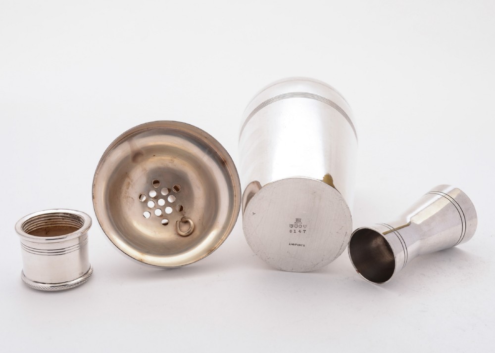 Superb Art Deco Silver Plated Cocktail Shaker, Circa 1930 View III