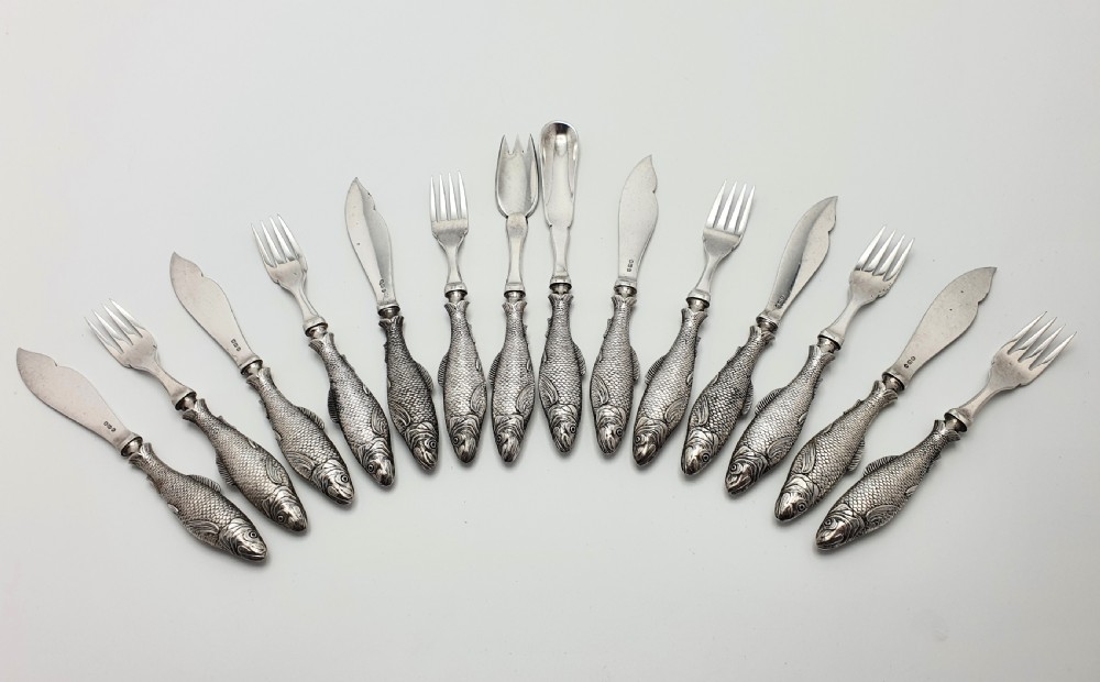 A Stunning 14-piece Harrods fish set - English antique - 1911 View IV