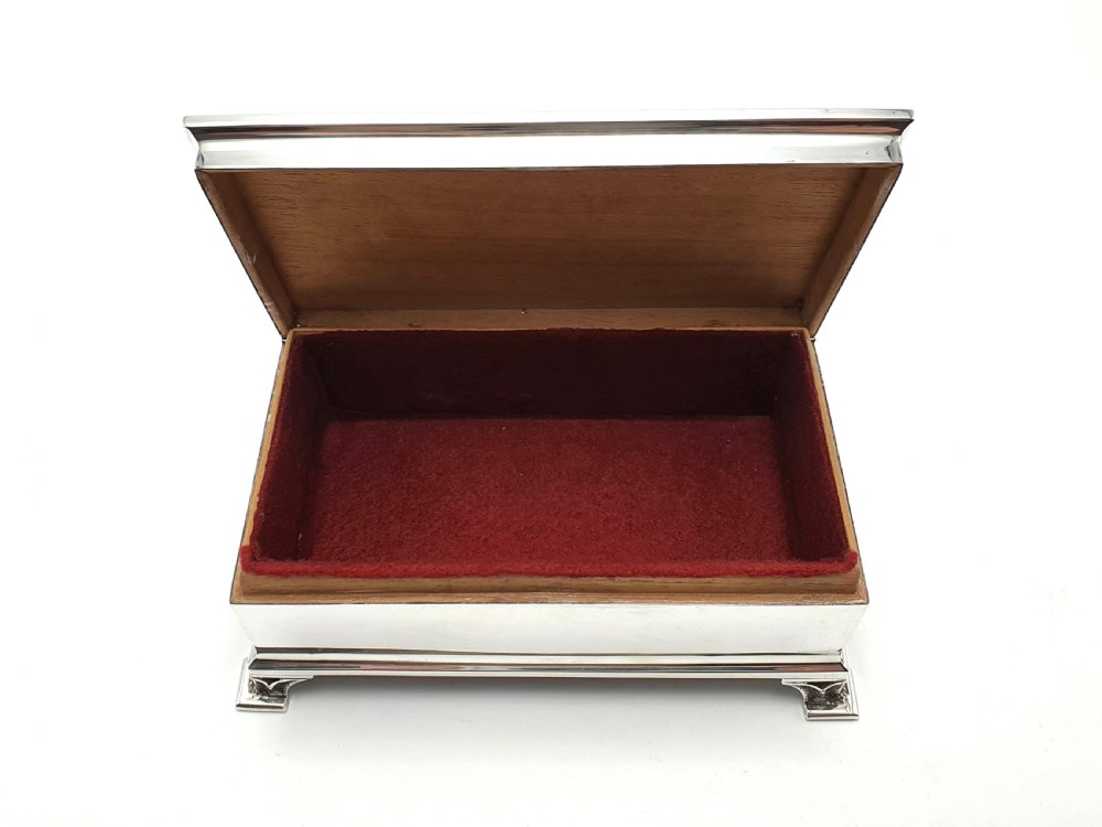 Splendid Art Deco Silver Jewellery Box – Birmingham 1938 View IV