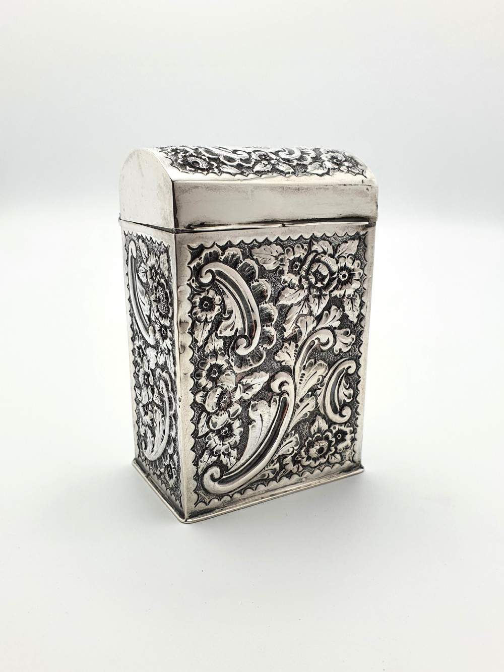 Gorgeous Victorian silver card box – Chester, 1899 View VI