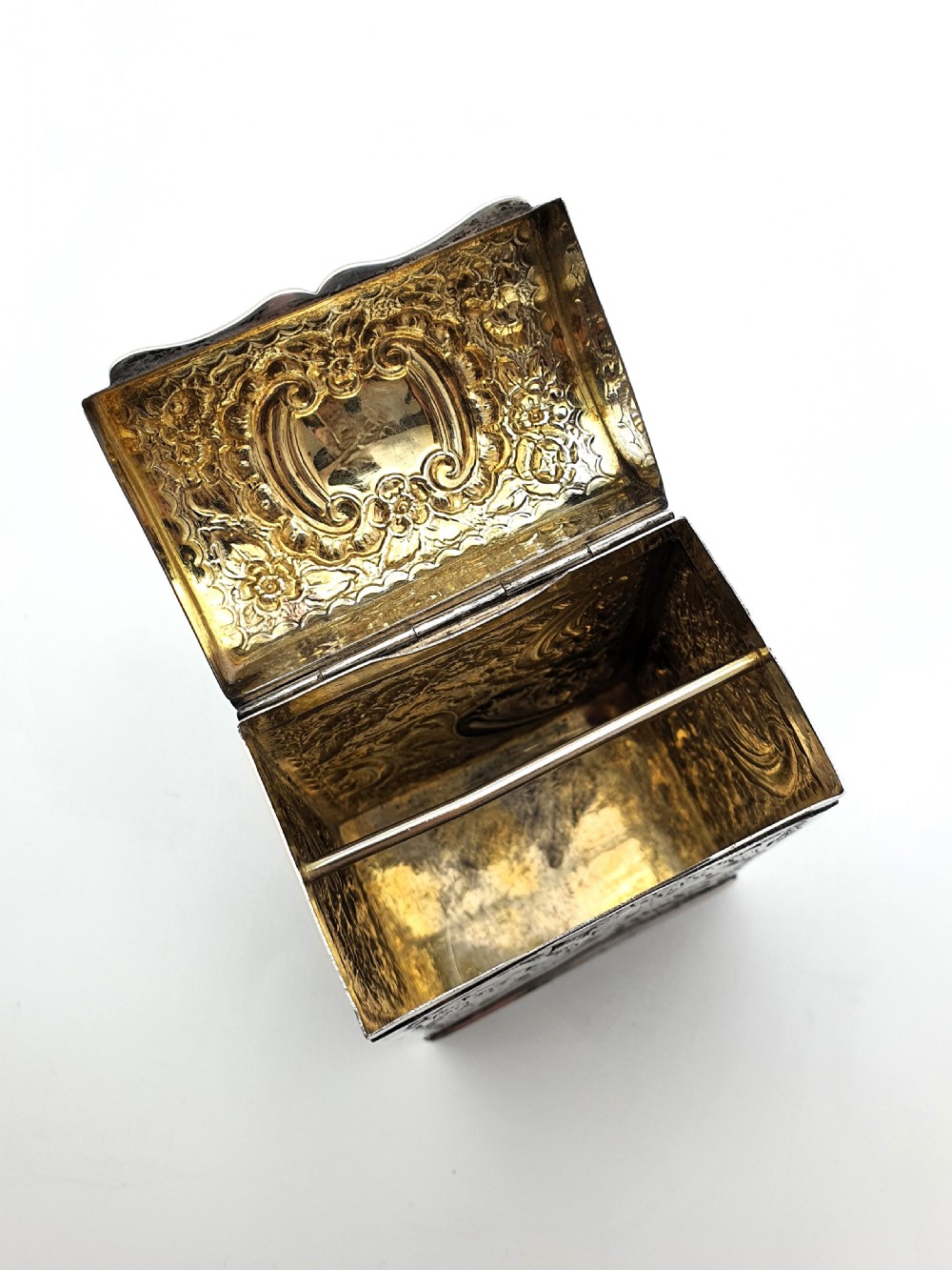 Gorgeous Victorian silver card box – Chester, 1899 View II