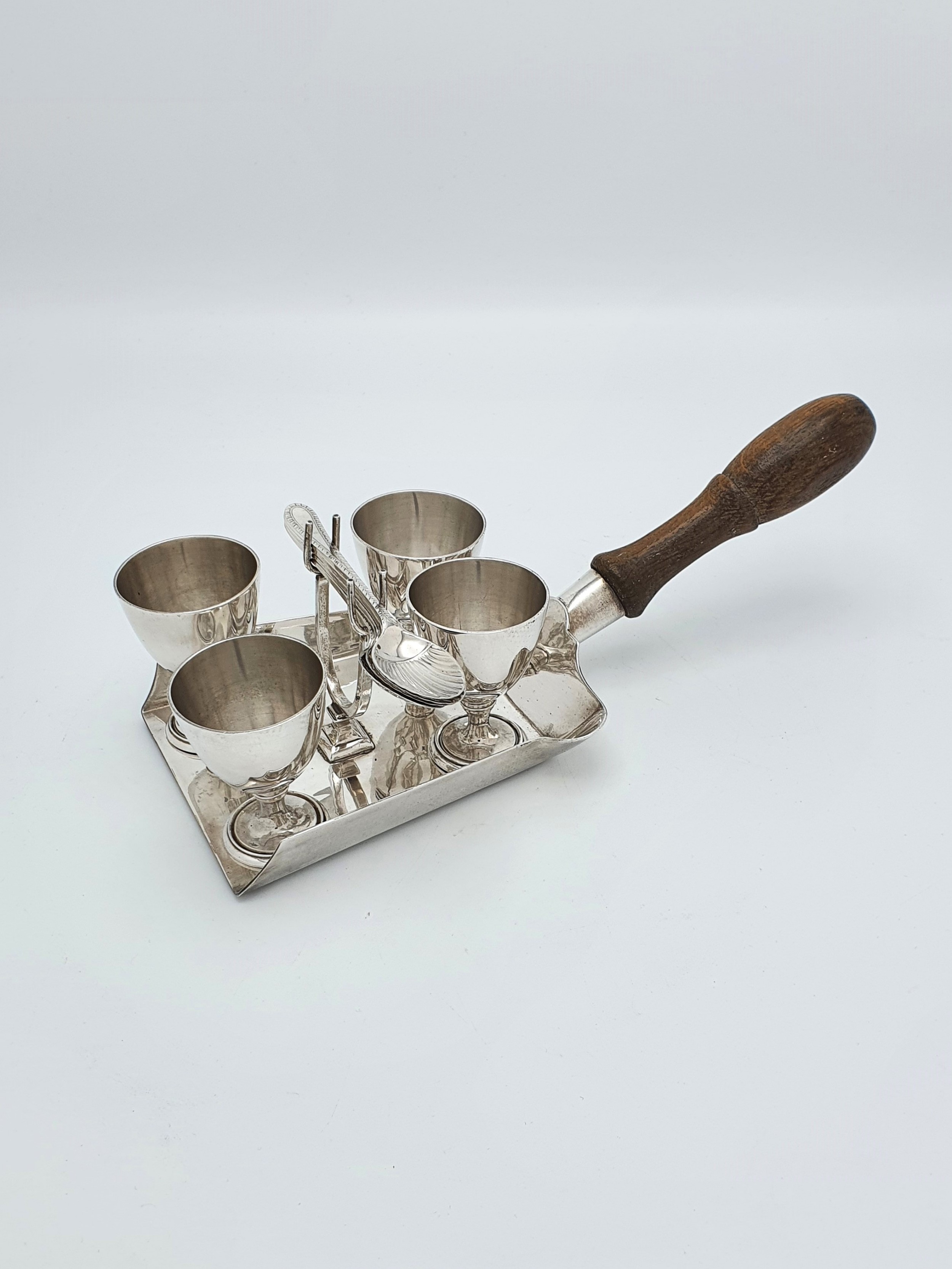 Rare Victorian Novelty Silver Plated Egg Cruet – circa 1890