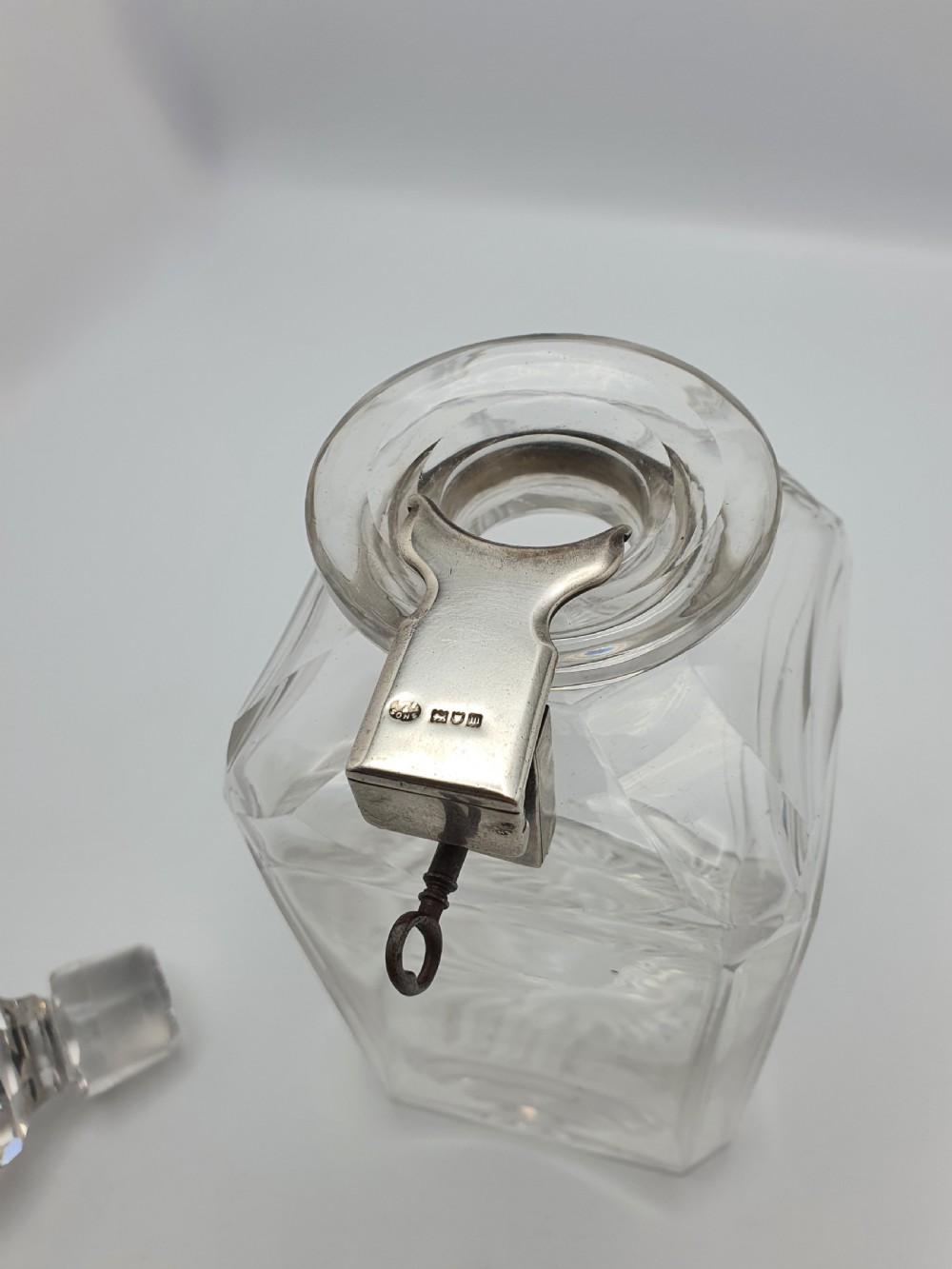 Stunning Antique Edwardian Silver and Cut-Crystal Locking Decanter - 1907 View VII