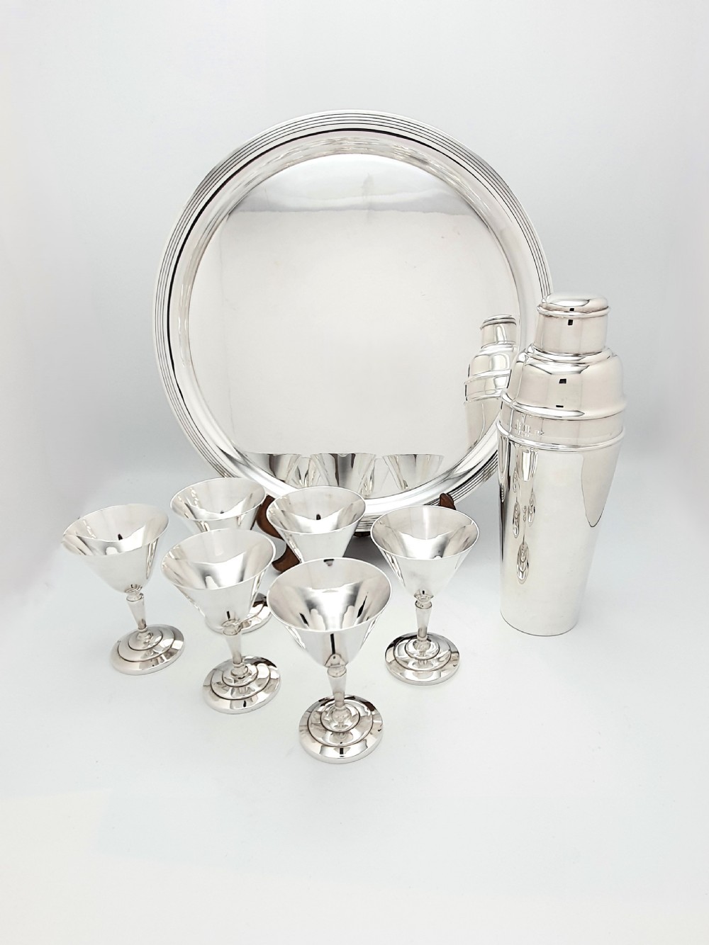 Magnificent Mappin & Webb Cocktail Shaker Set – circa 1930 View VI