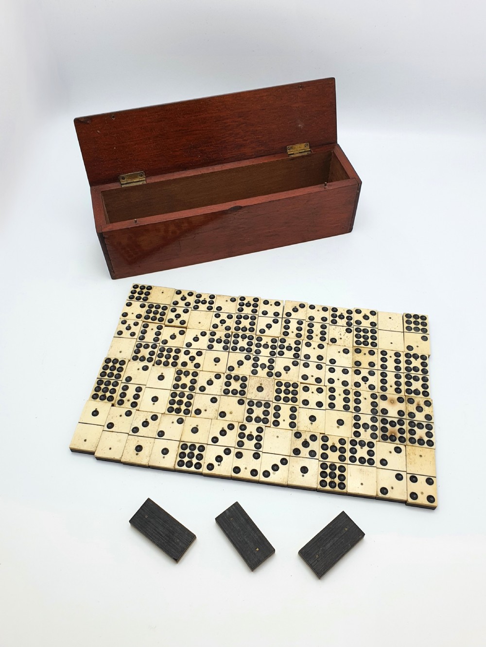 Nice Antique Edwardian Boxed Set of Nines Dominoes - circa 1905