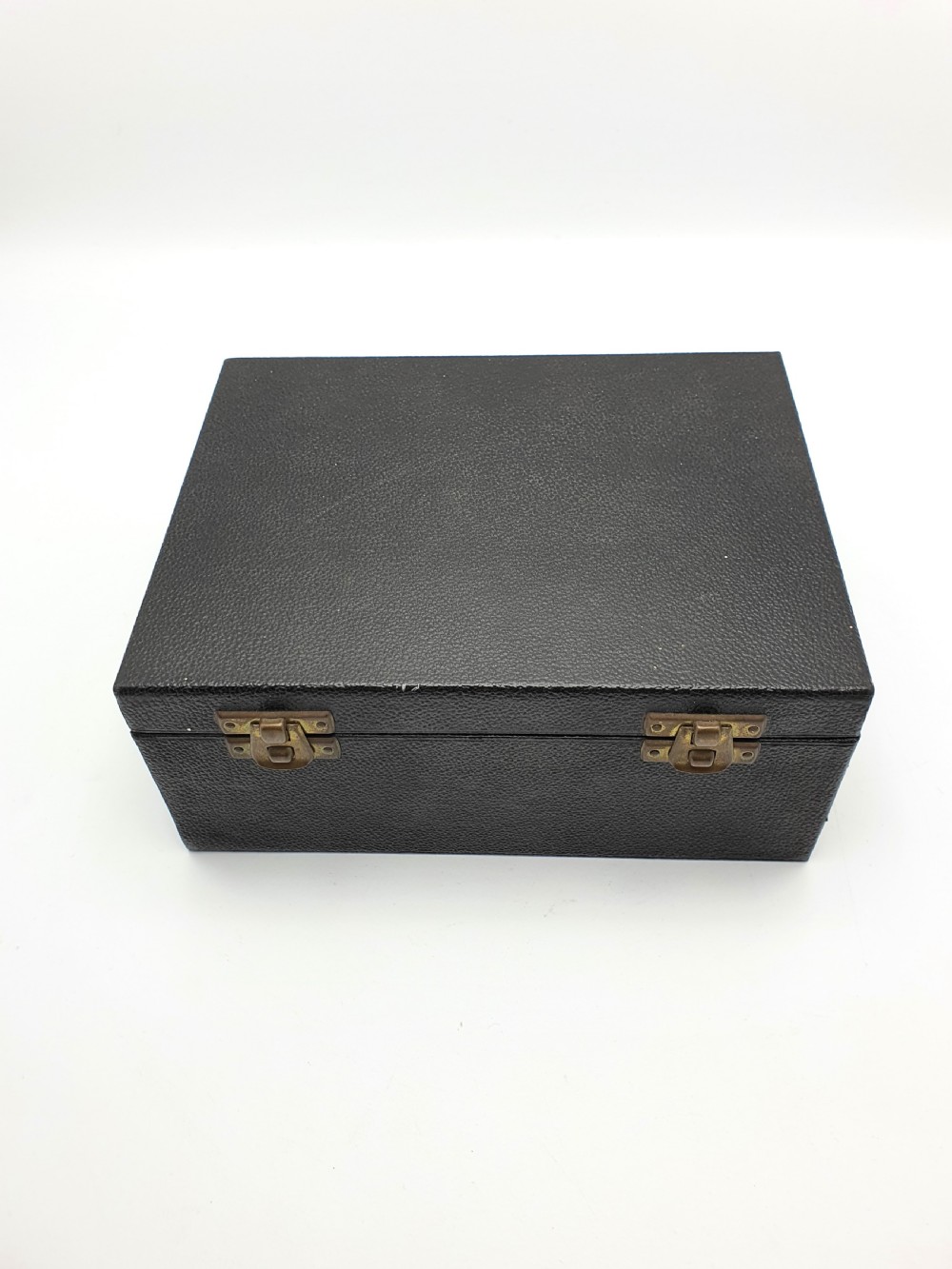 Nice Staunton Style Chess Set – circa 1930 View VIII