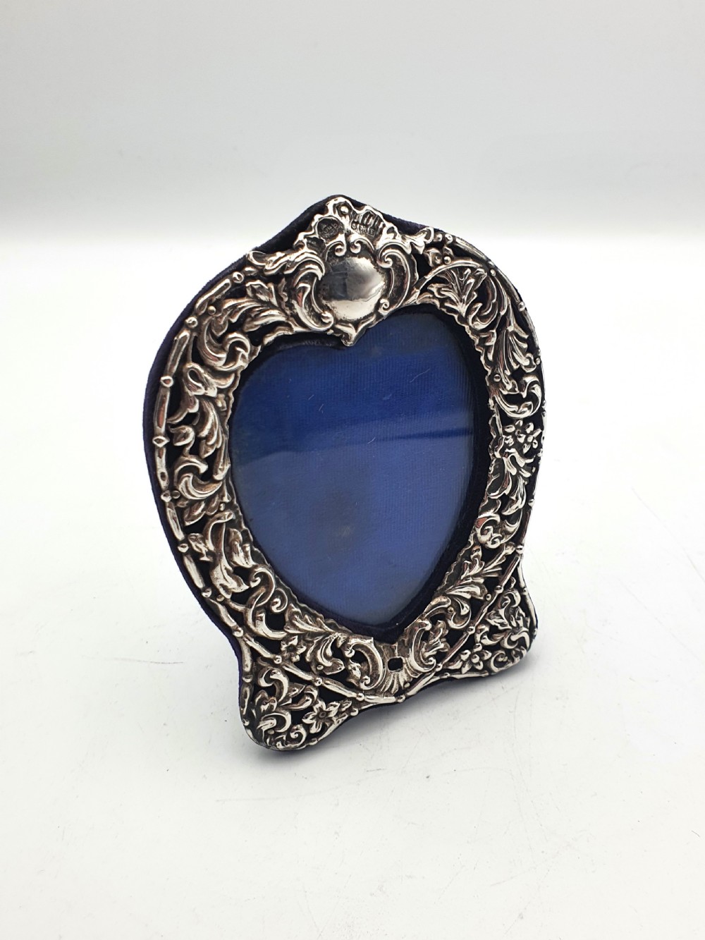 Lovely Edwardian Silver Heart Shaped Photo Frame - 1905