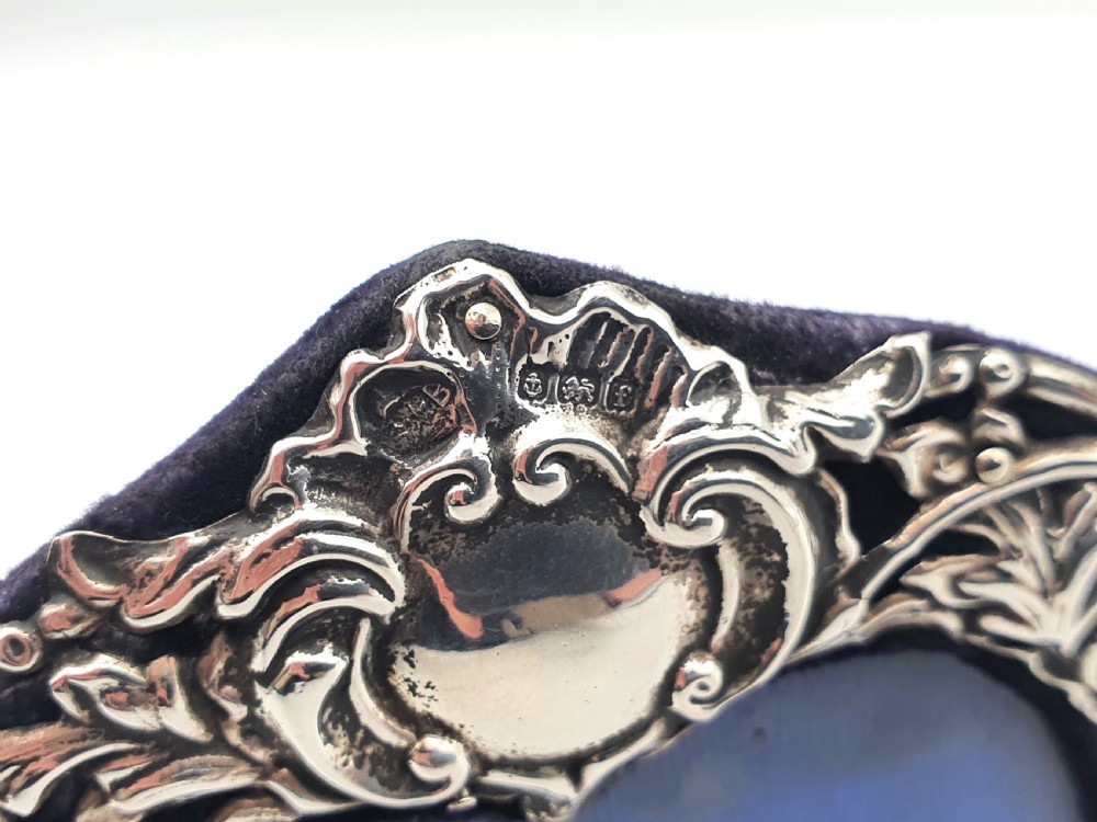 Lovely Edwardian Silver Heart Shaped Photo Frame - 1905 View II