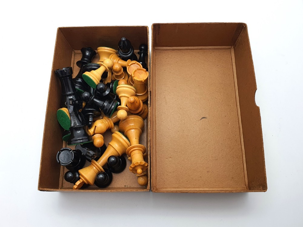 Nice Staunton Style Chess Set – circa 1930 View VI