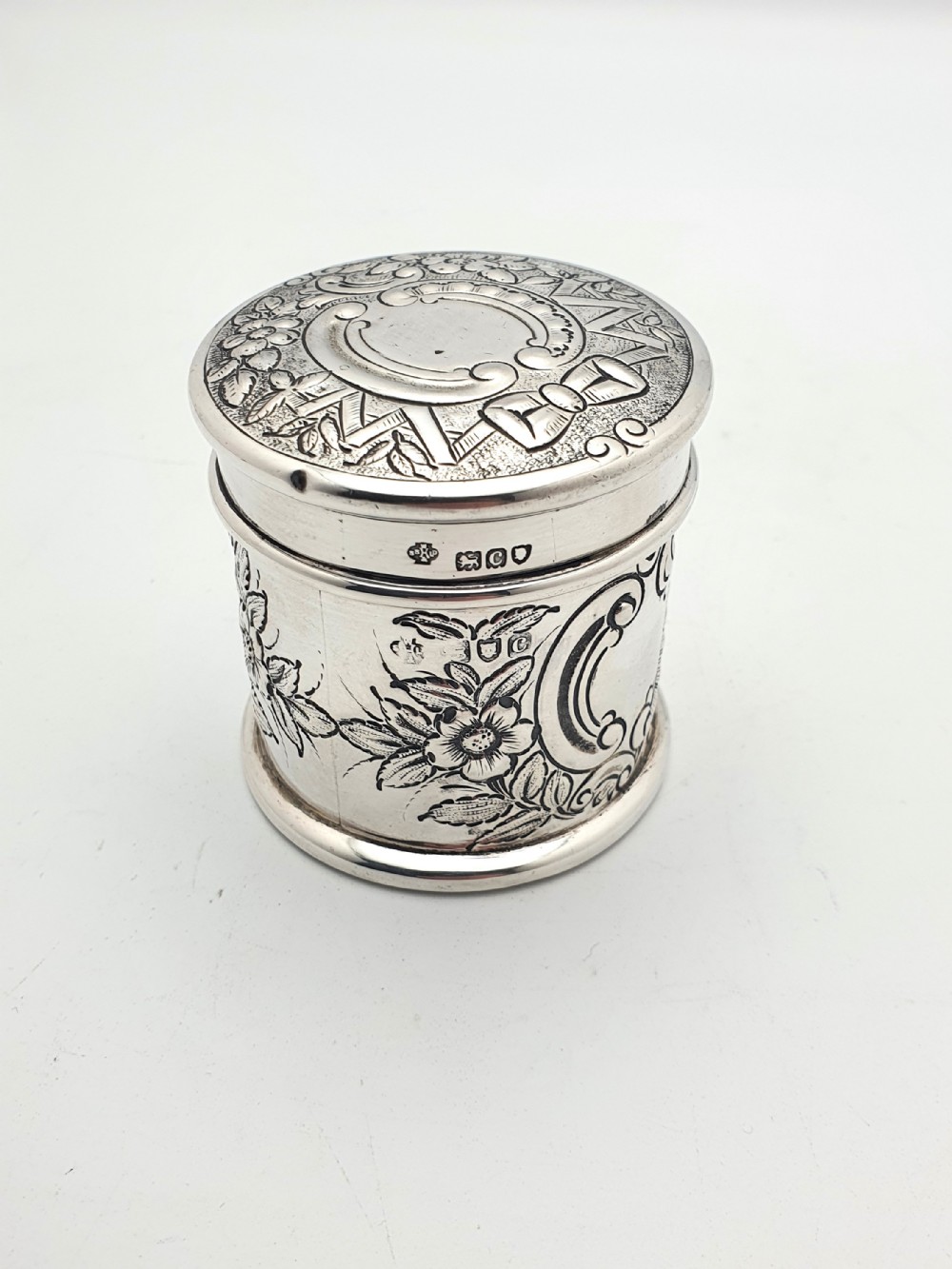 Nice Antique Victorian Solid Silver Box - 1898