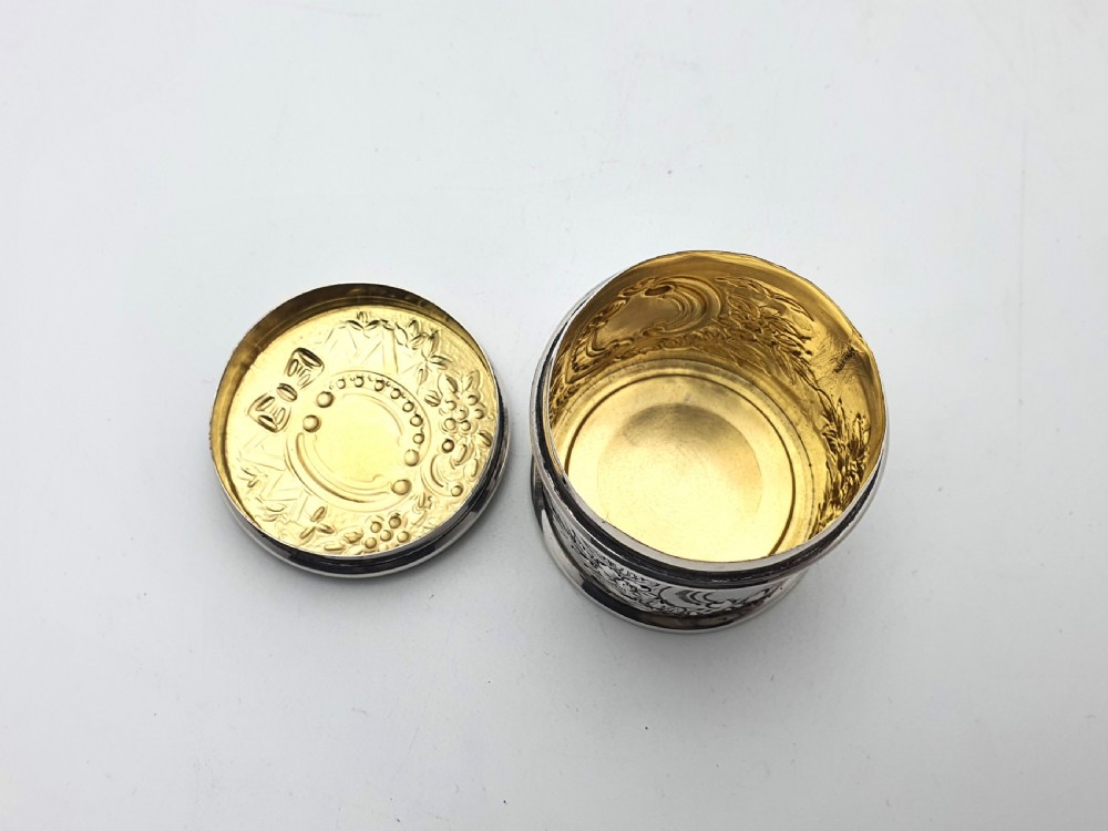 Nice Antique Victorian Solid Silver Box - 1898 View IV