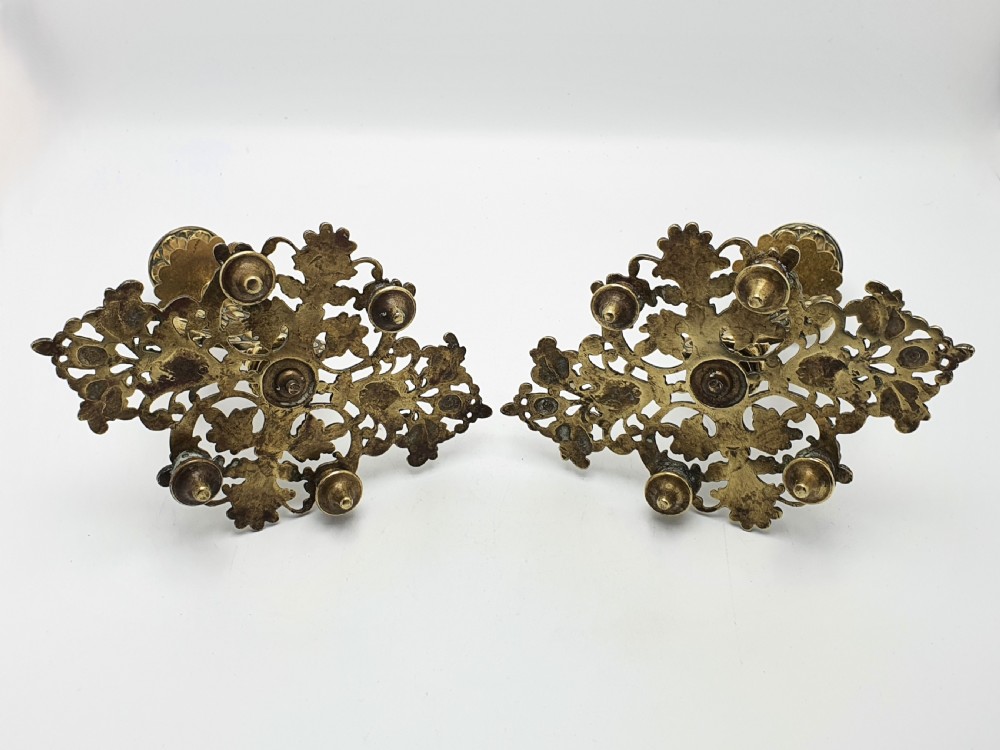 Very Nice Pair of Antique Victorian Brass Tray Based Candlesticks - circa 1890 View VI