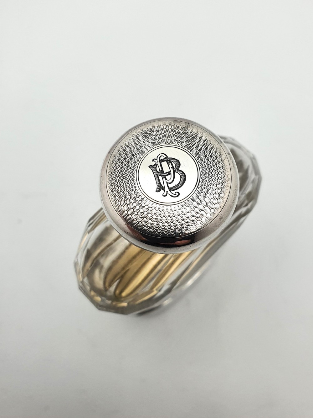 Superb Antique Silver and Cut-Glass Hip Flask – London, 1919 View VI