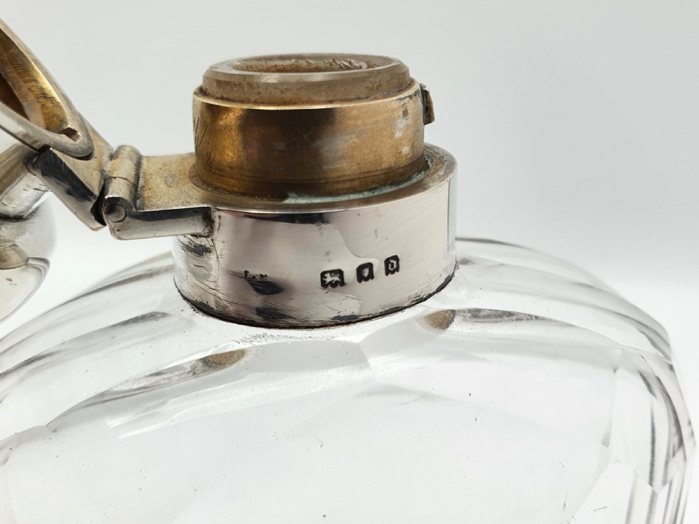 Superb Antique Silver and Cut-Glass Hip Flask – London, 1919 View VIII