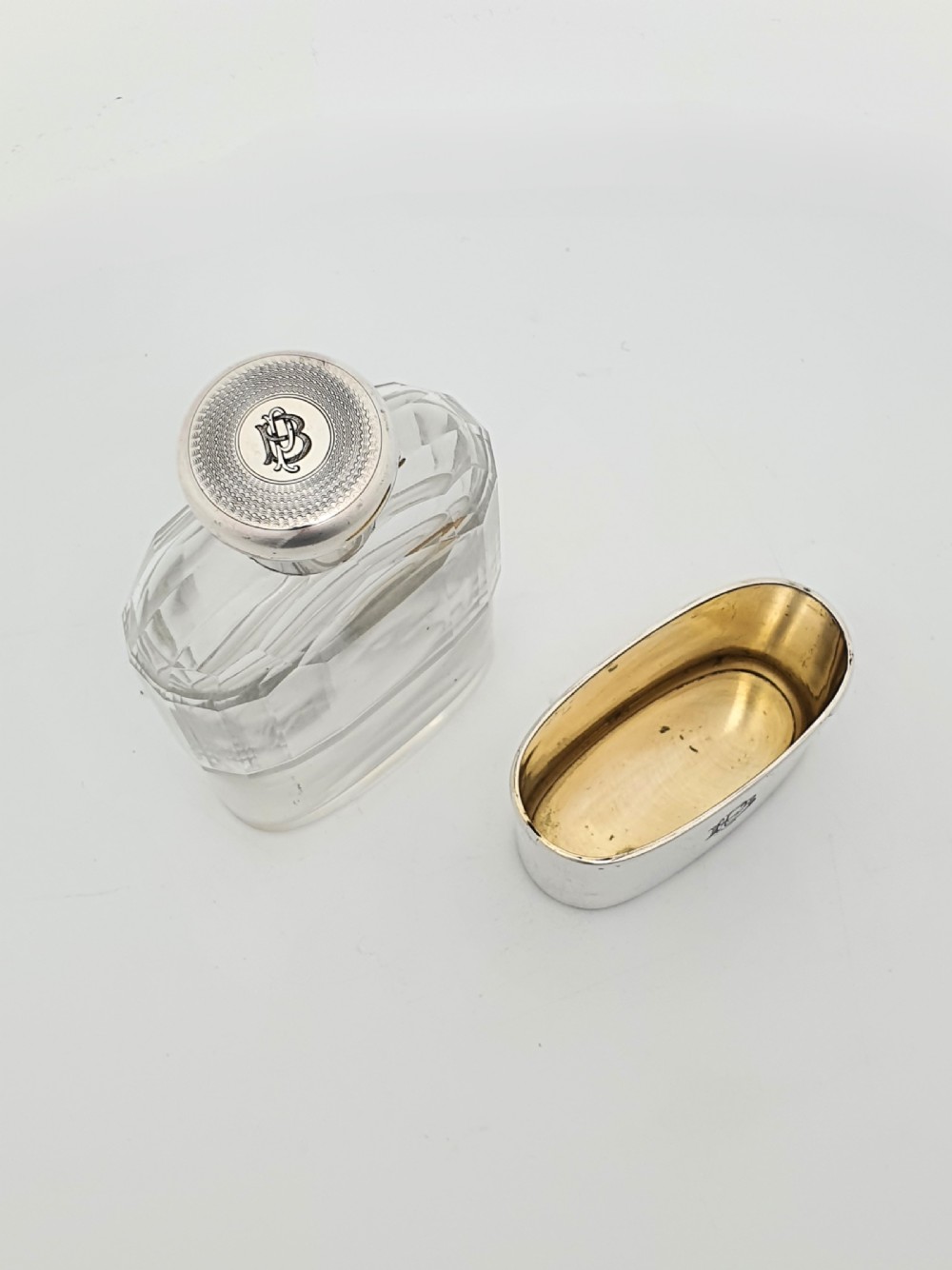 Superb Antique Silver and Cut-Glass Hip Flask – London, 1919 View XI