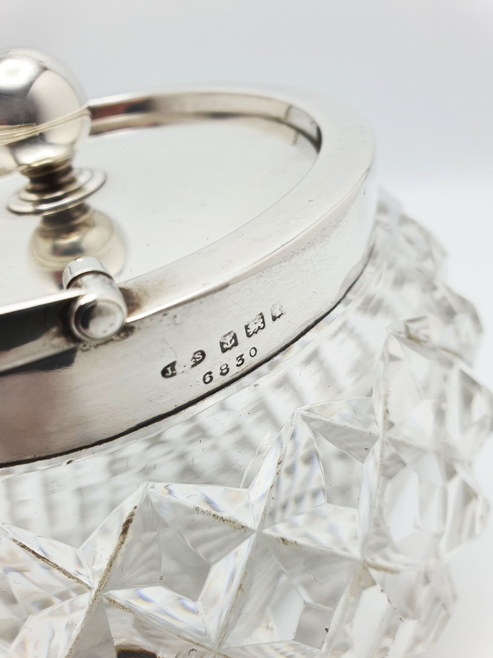 Lovely Antique Edwardian Silver Topped Cut Glass Biscuit Barrel - 1908 View V