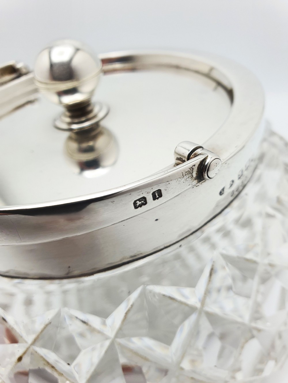 Lovely Antique Edwardian Silver Topped Cut Glass Biscuit Barrel - 1908 View VI