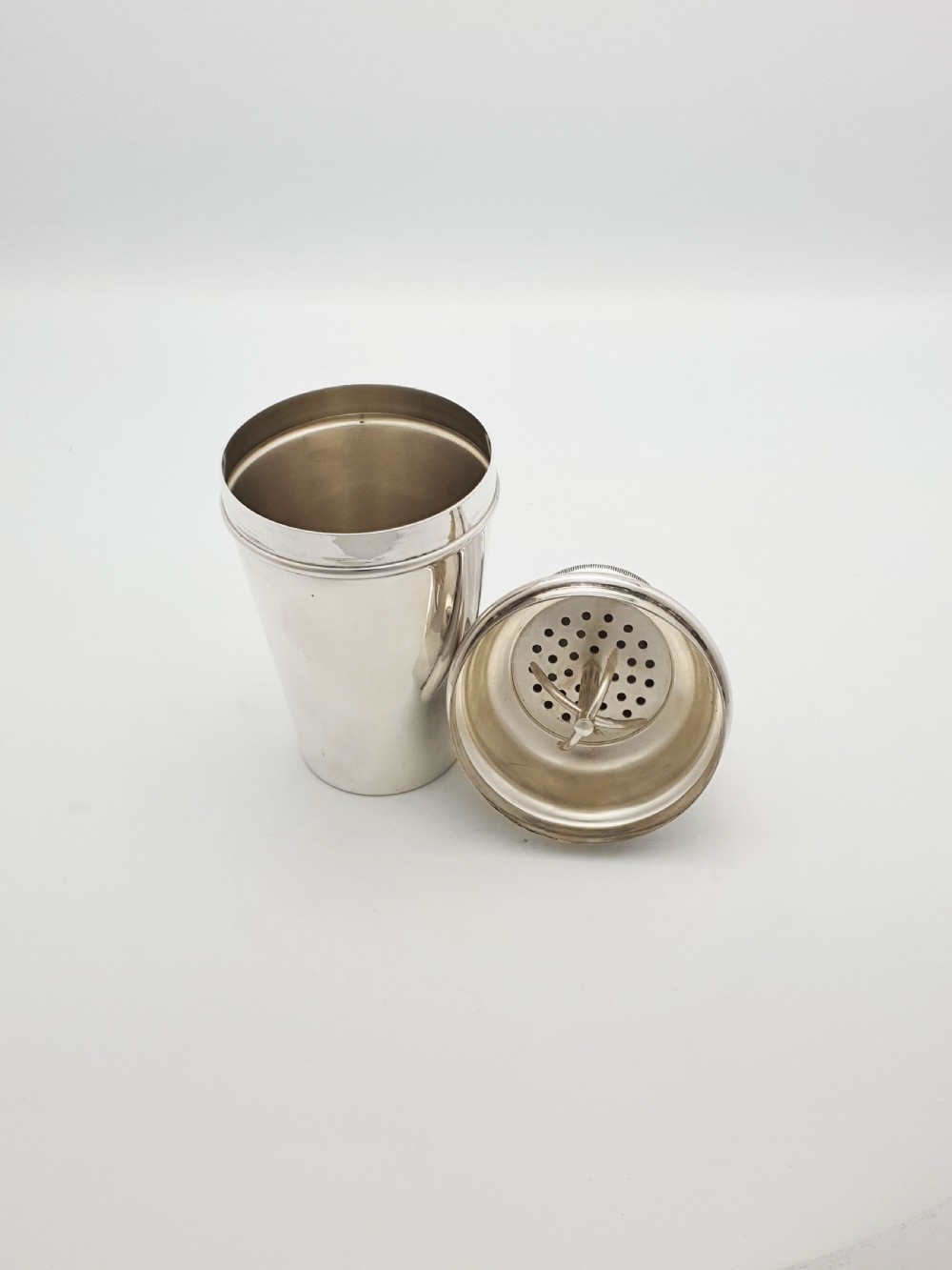 Art Deco Silver-Plated Cocktail Shaker with Built in Ice Breaker – circa 1920’s View V