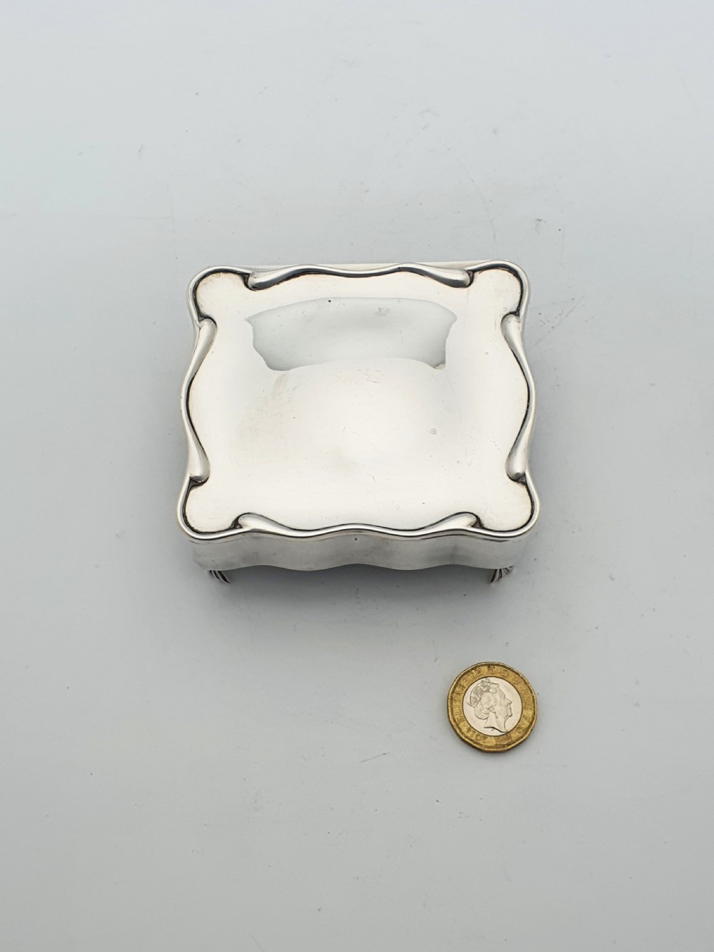 Stunning Antique Edwardian Sterling Silver Jewellery Box with Red Velvet Interior - 1906 View VIII