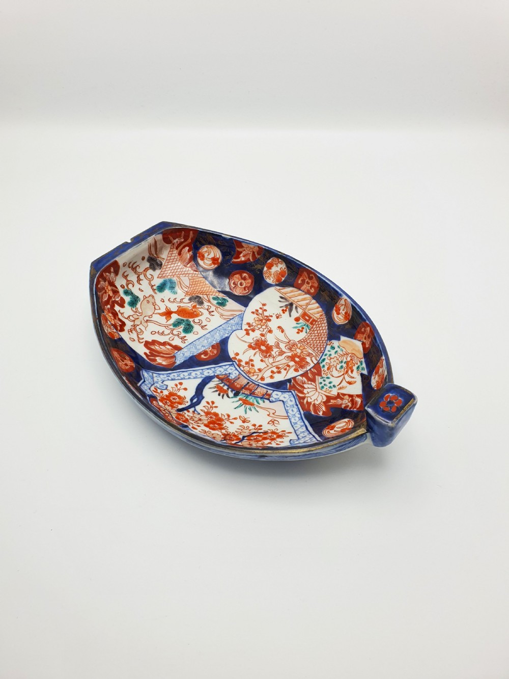 Lovely Antique Japanese Imari Porcelain Boat-Shaped Dish – circa 1900