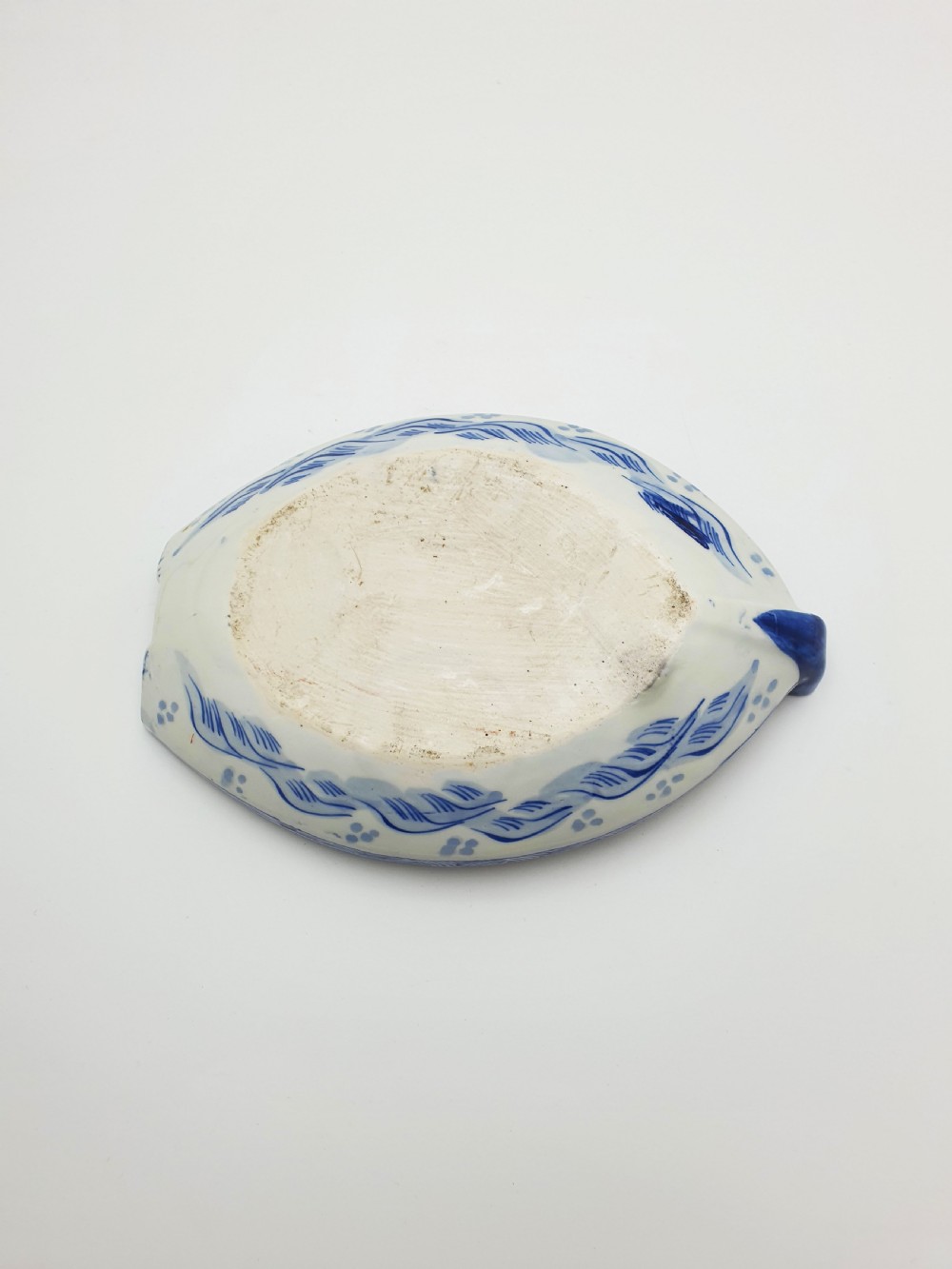 Lovely Antique Japanese Imari Porcelain Boat-Shaped Dish – circa 1900 View VI