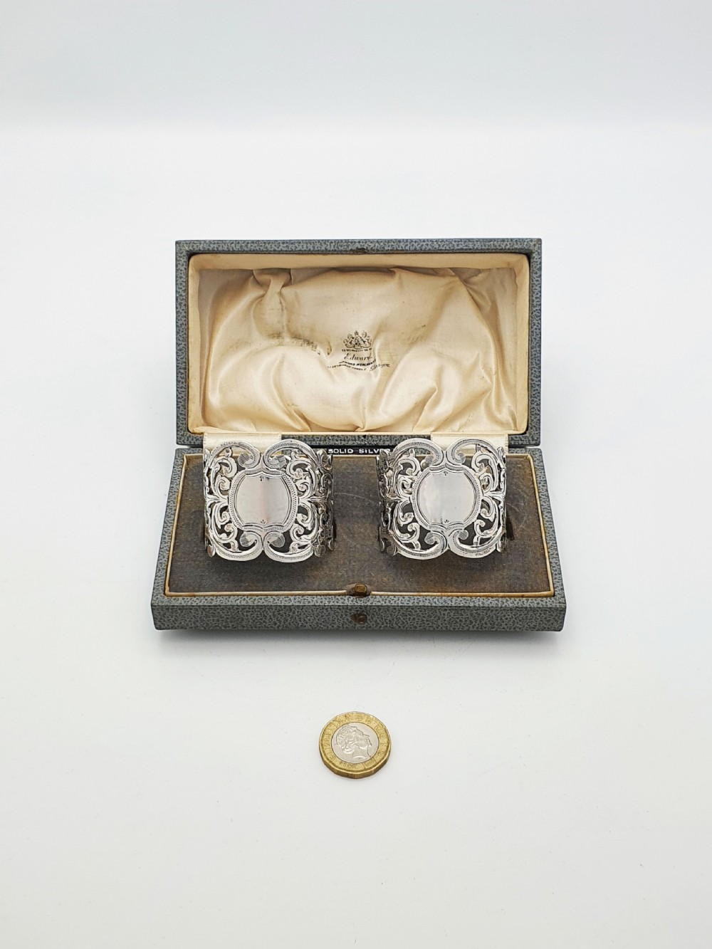 Lovely Pair of Antique Solid Silver Pierced Napkin Rings - 1906 View IX