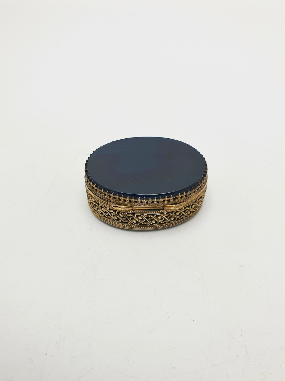 Nice Antique Victorian Gilt Brass & Agate Box – circa 1890 View III