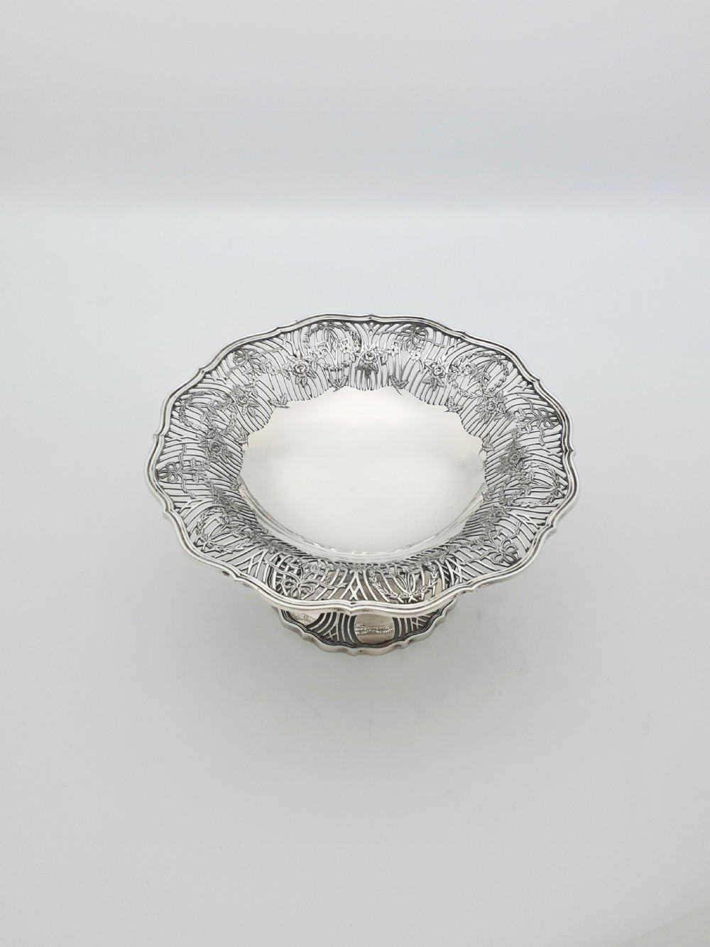 Gorgeous Antique George V  Sterling Silver Comport by William Hutton & Sons - 1913 View VII